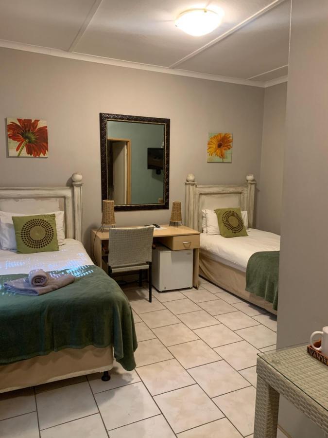 Hotel Pension Casa Africana Windhoek Kültér fotó