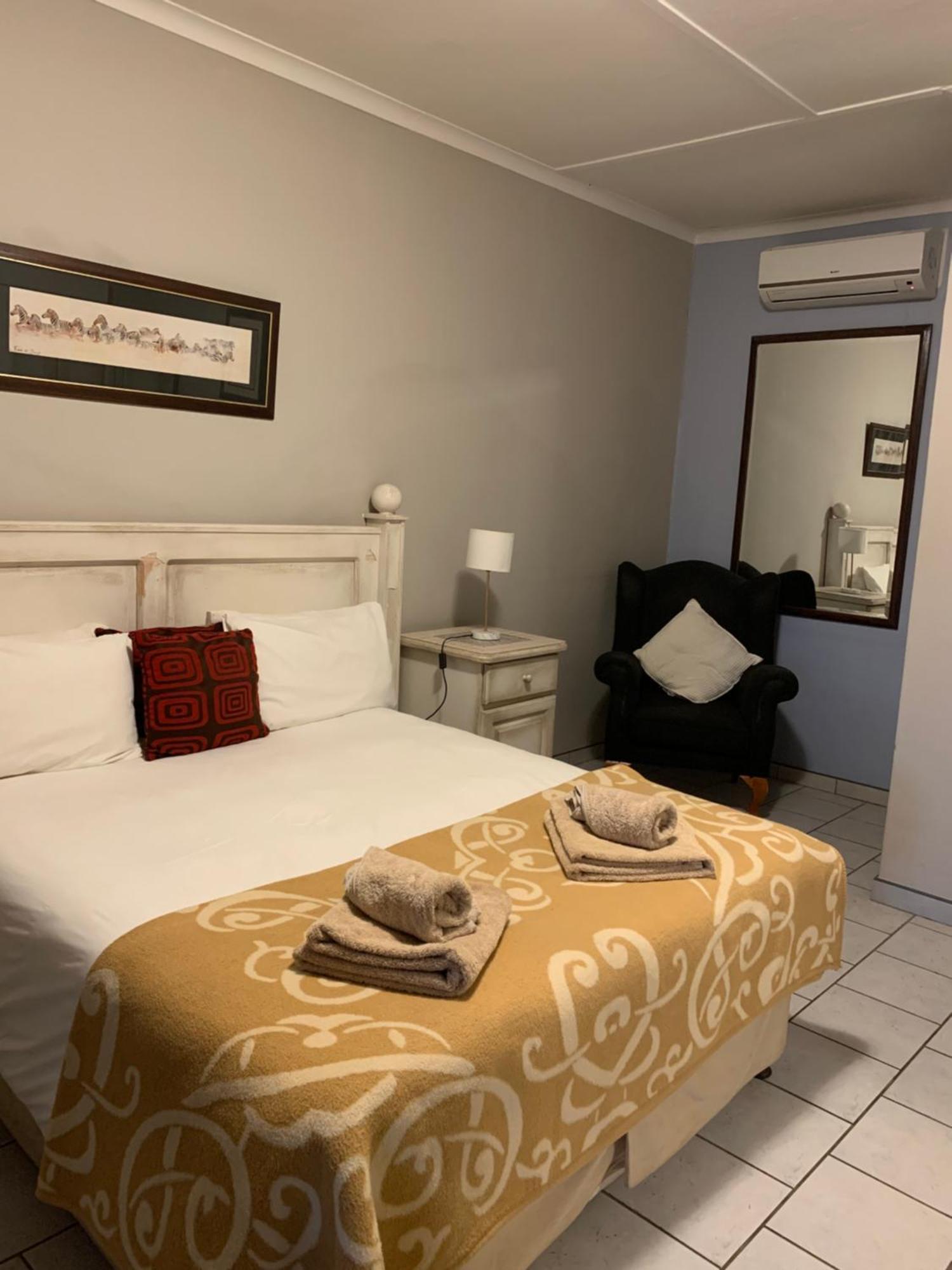 Hotel Pension Casa Africana Windhoek Kültér fotó