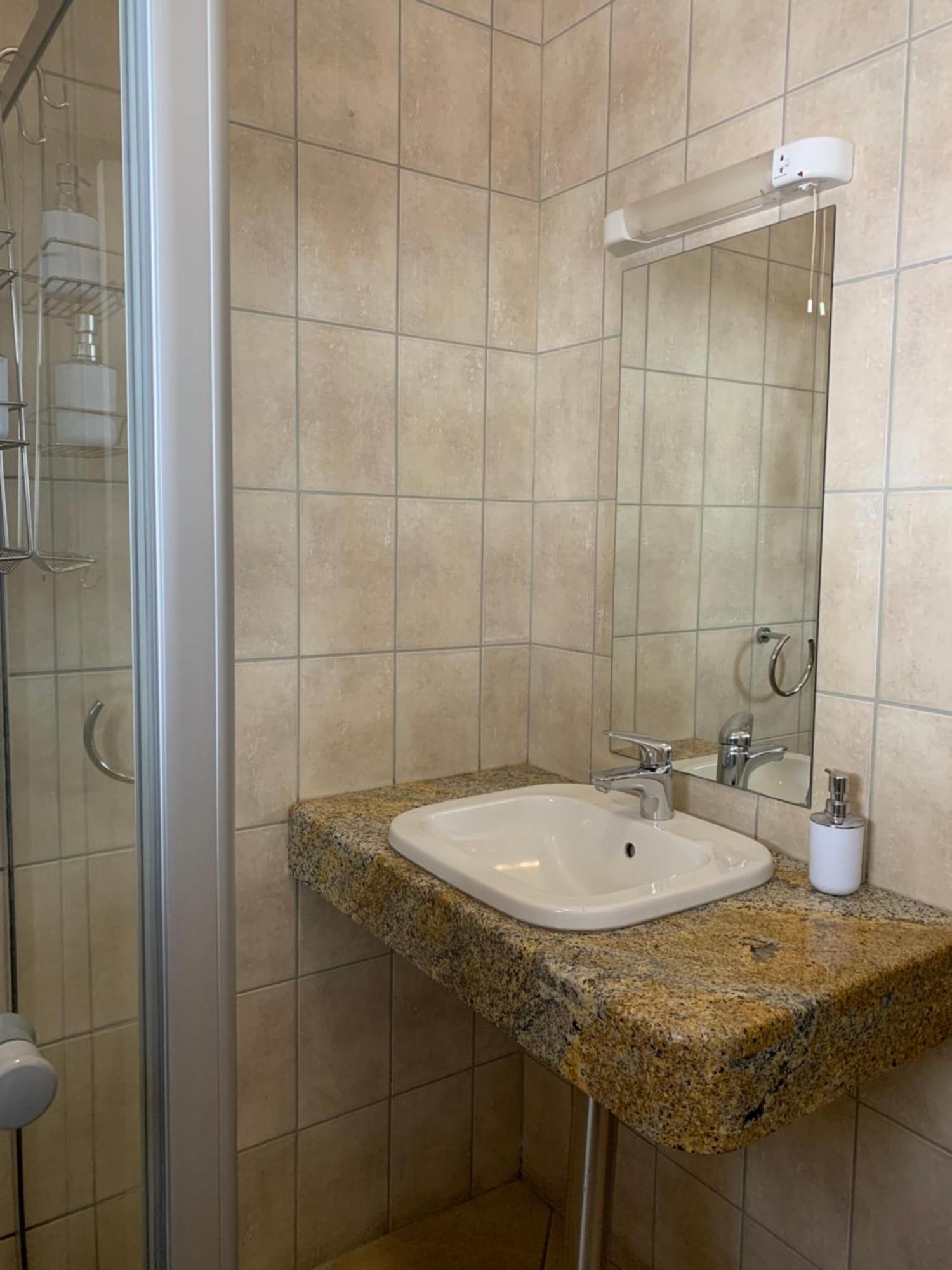 Hotel Pension Casa Africana Windhoek Kültér fotó
