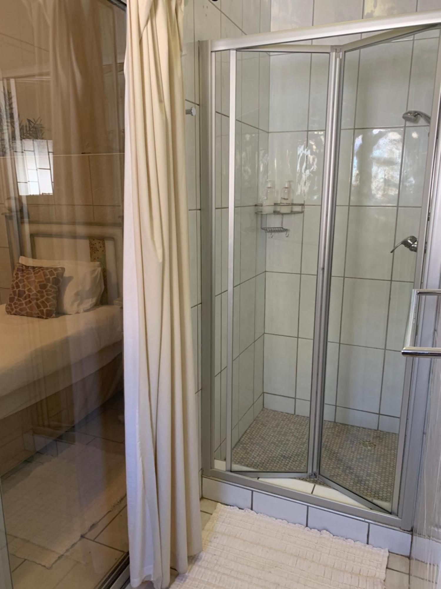 Hotel Pension Casa Africana Windhoek Kültér fotó
